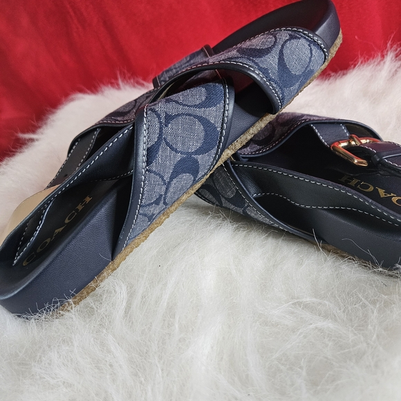 NWOT Coach Adora Women's Blue Sandals in Signature Chambray Size 9 - Picture 2 of 5